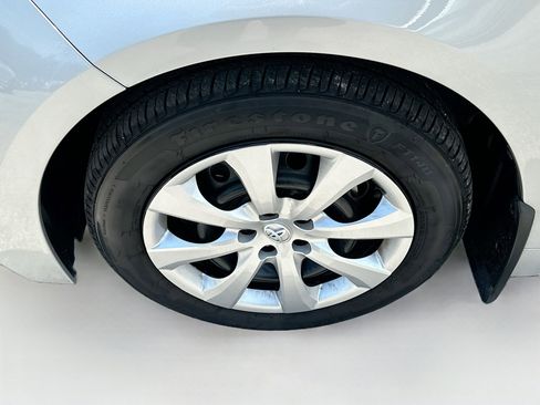 Used 2025 Toyota Corolla LE FWD image 29