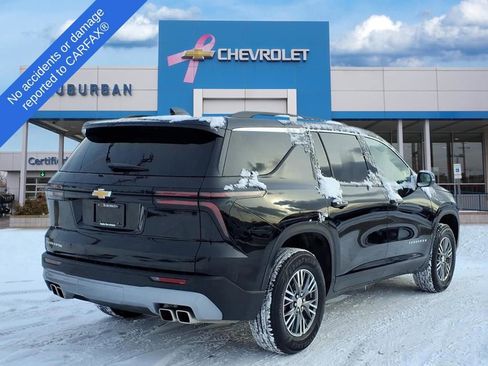 Used 2025 Chevrolet Traverse LT image 5