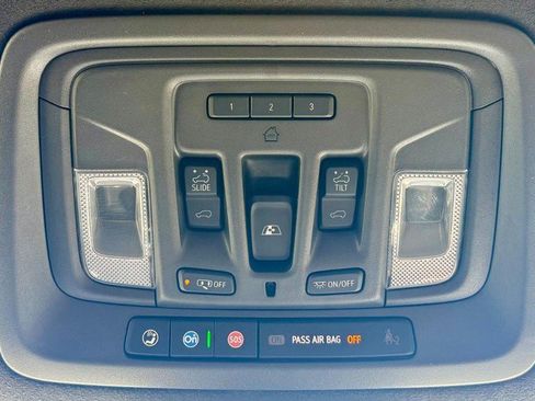 Used 2024 GMC Sierra 2500 Denali Ultimate AWD/4WD image 32