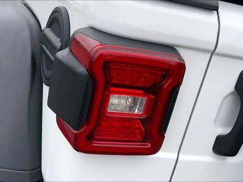 Used 2020 Jeep Wrangler Unlimited Rubicon image 28