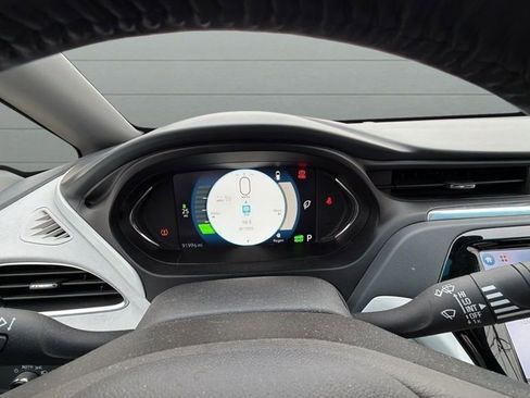 Used 2017 Chevrolet Bolt Premier w/ Driver Confidence II Package image 12