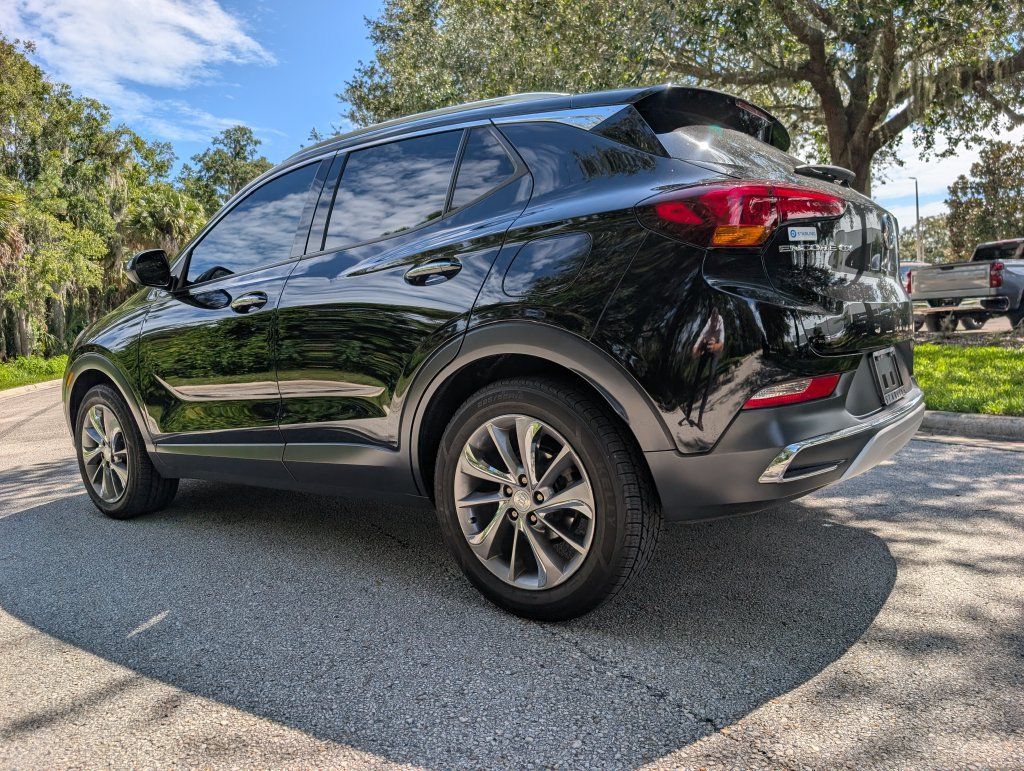 Used 2022 Buick Encore GX Essence w/ Experience Buick Package FWD image 6