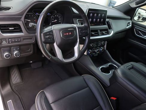 Used 2021 GMC Yukon XL SLT image 11