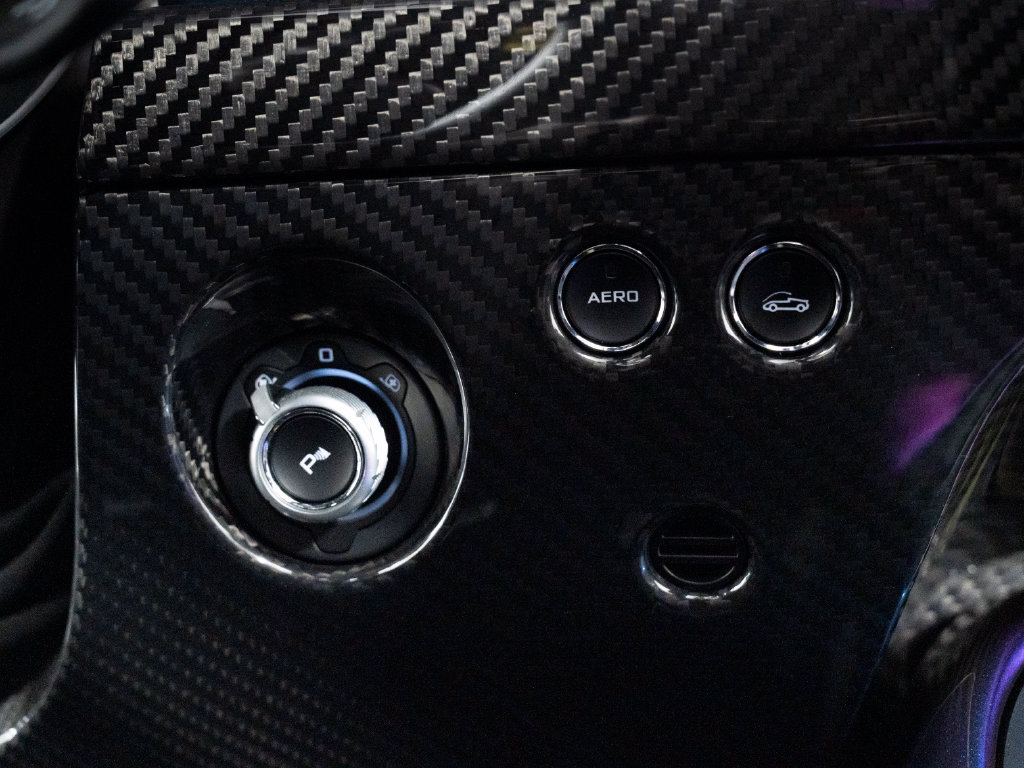 Used 2021 McLaren Elva RWD image 86