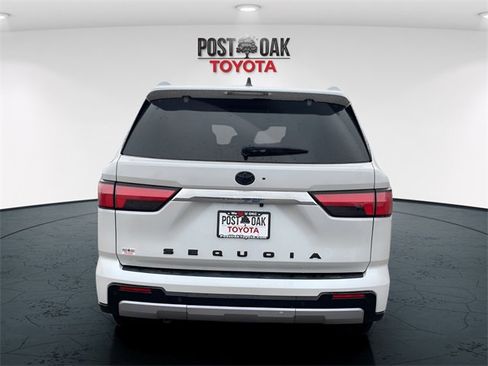 Used 2024 Toyota Sequoia Limited image 6