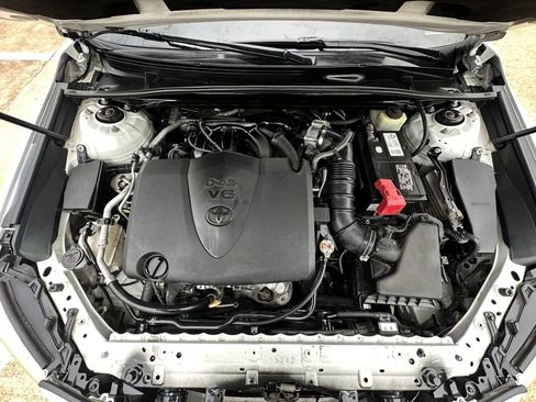 Used 2018 Toyota Camry XLE FWD image 32