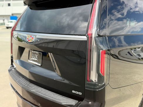 Used 2021 Cadillac Escalade ESV Premium Luxury RWD image 9