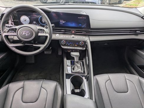 Used 2023 Hyundai Elantra Limited FWD image 14