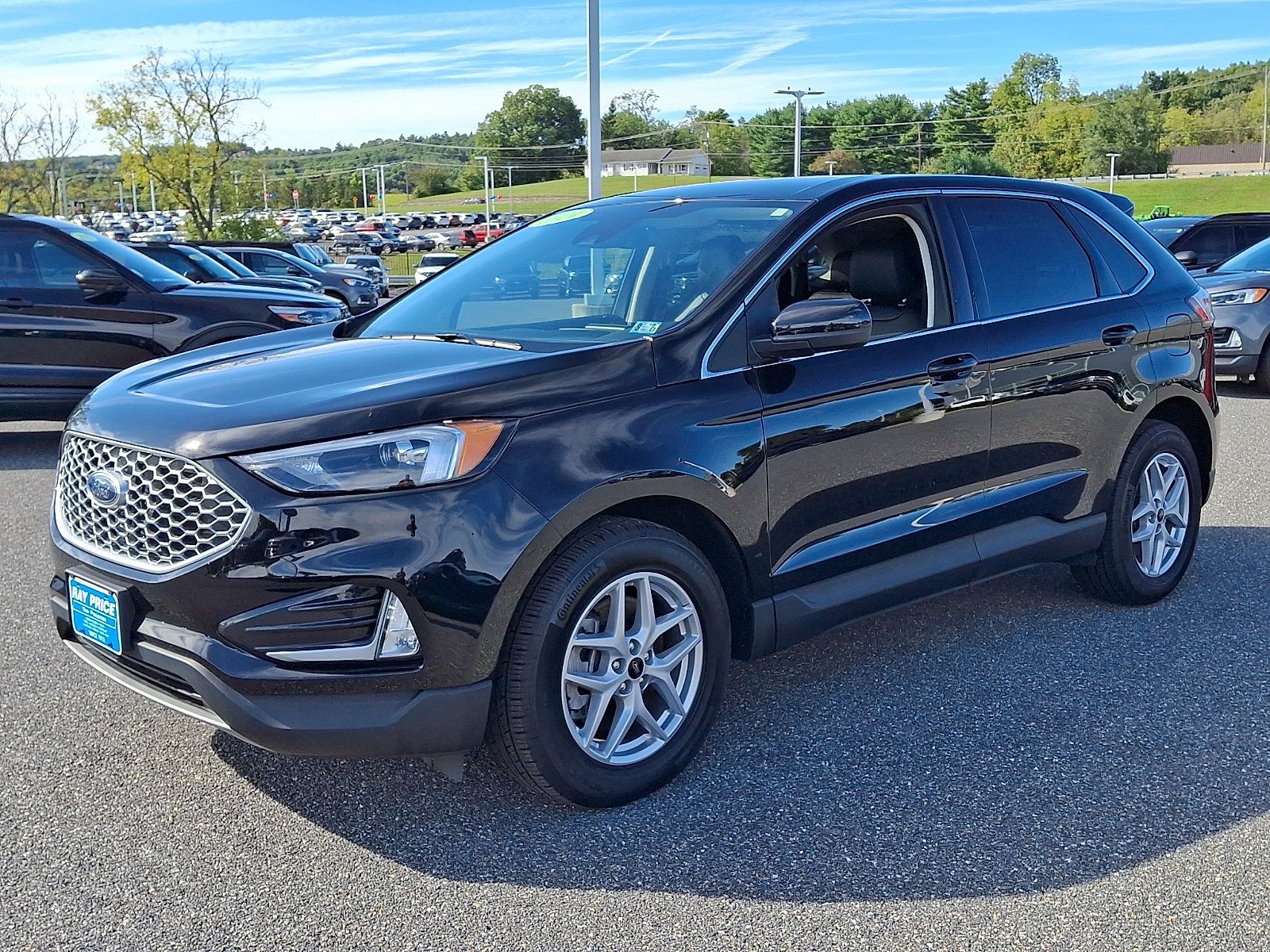 Used 2024 Ford Edge SEL w/ Convenience Package AWD/4WD image 4