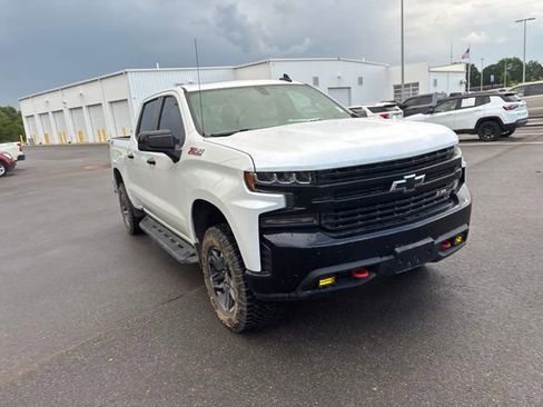 Used 2019 Chevrolet Silverado 1500 LT Trail Boss AWD/4WD image 5