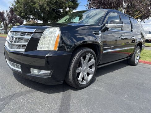 Used 2011 Cadillac Escalade ESV Platinum AWD/4WD image 4