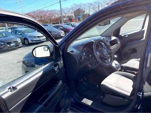 Used 2013 Jeep Compass Sport image 12