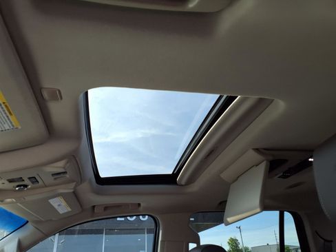 Used 2018 GMC Yukon Denali w/ Denali Ultimate Package AWD/4WD image 28