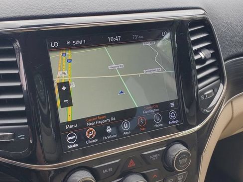 Used 2019 Jeep Grand Cherokee Limited AWD/4WD image 24