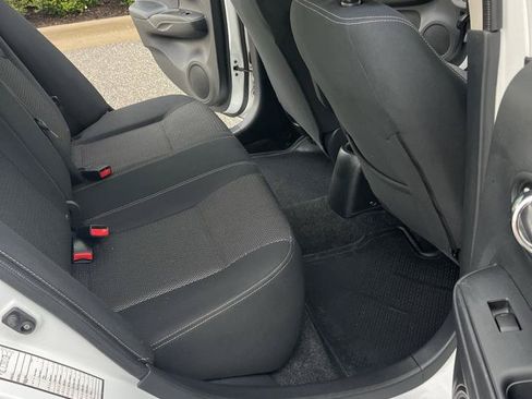 Used 2016 Nissan Versa SV FWD image 16