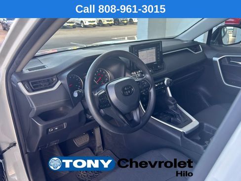 Used 2021 Toyota RAV4 XLE w/ Carpet Mat Package (TMS) FWD image 9