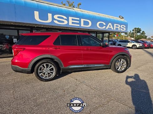 Used 2020 Ford Explorer XLT w/ Equipment Group 202A image 16