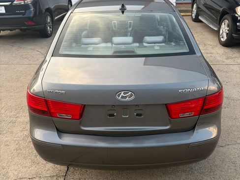 Used 2010 Hyundai Sonata GLS FWD image 2
