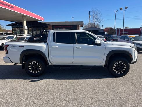 Used 2022 Nissan Frontier PRO-4X w/ Technology Package image 8