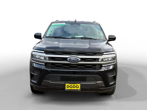 Used 2024 Ford Expedition XLT image 8