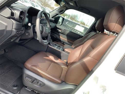 Used 2024 Toyota Land Cruiser Base image 18