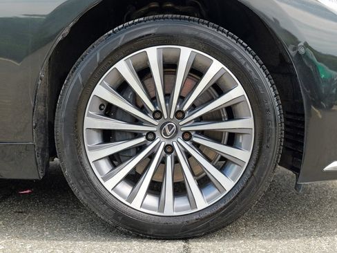 Used 2024 Lexus LS 500 AWD w/ Interior Upgrade Package image 12