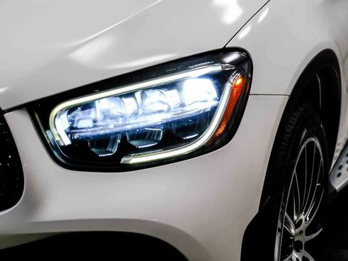 Used 2020 Mercedes-Benz GLC 300 4MATIC Coupe image 12