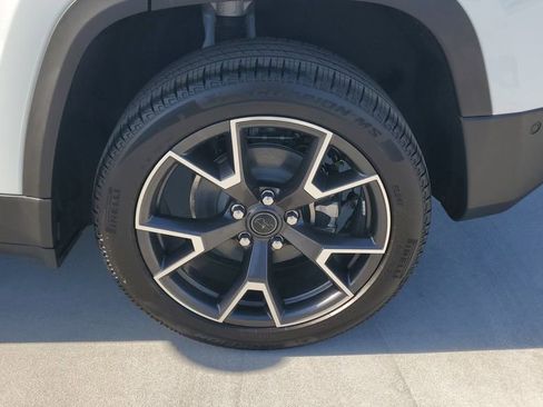 New 2026 Jeep Cherokee Overland image 8