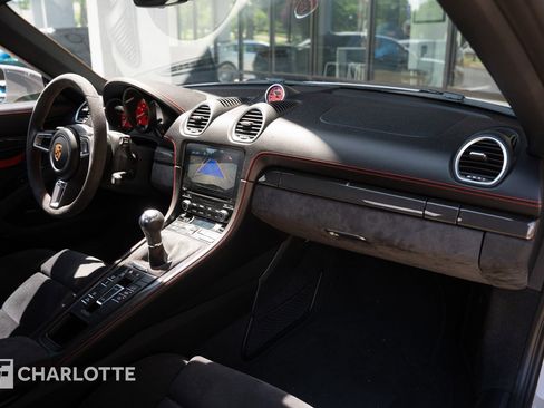 Used 2021 Porsche 718 Boxster Spyder RWD image 5