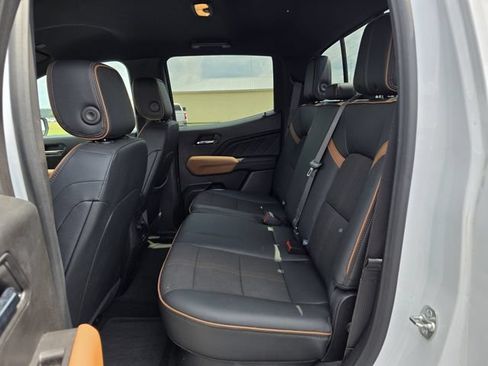 Used 2024 GMC Canyon AT4 AWD/4WD image 17