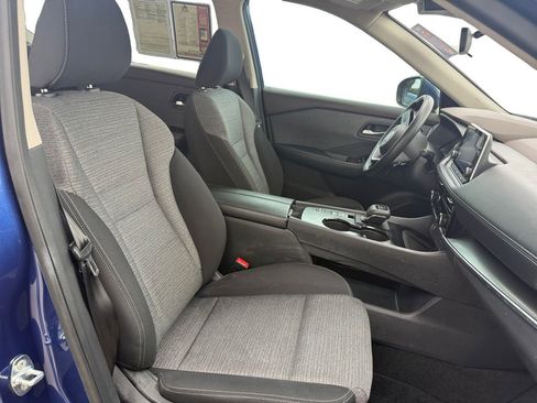 Used 2022 Nissan Rogue SV FWD image 16