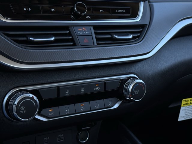 New 2026 Nissan Altima 2.5 SR FWD image 15