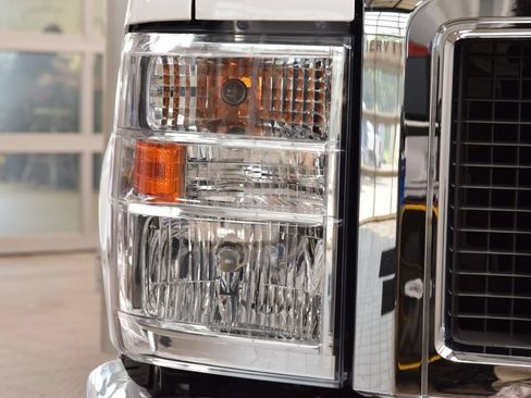 Used 2023 Ford E-450 and Econoline 450 Super Duty w/ Power Windows & Locks Group RWD image 6