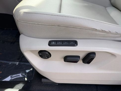 Used 2019 Volkswagen Atlas SEL AWD/4WD image 18
