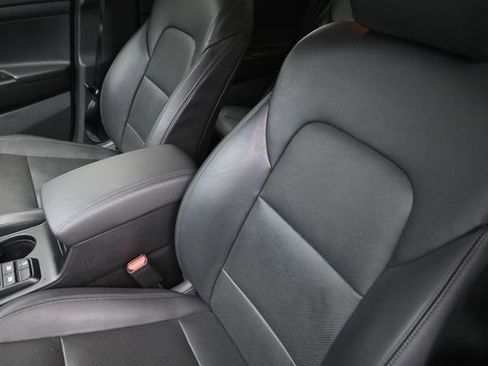 Used 2019 Hyundai Tucson Limited w/ Cargo Package FWD image 17