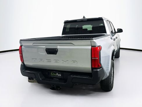 Used 2025 Toyota Tacoma SR image 9