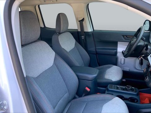 Used 2024 Ford Maverick XLT FWD image 9