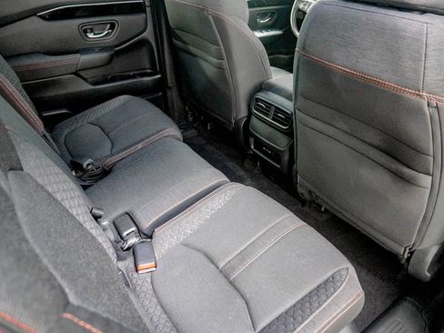 Certified 2024 Honda Pilot Sport image 31