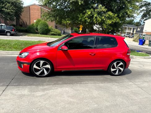 Used 2013 Volkswagen GTI 2-Door image 6