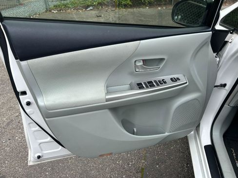 Used 2013 Toyota Prius V Three FWD image 17