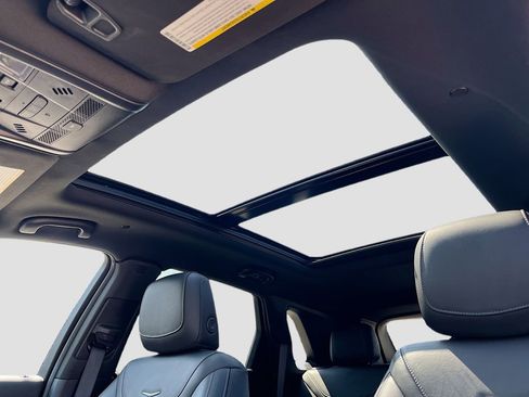 Certified 2024 Cadillac XT5 Premium Luxury AWD/4WD image 29