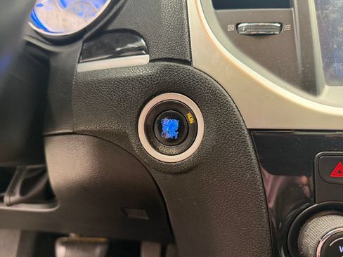 Used 2013 Chrysler 300 C AWD/4WD image 19