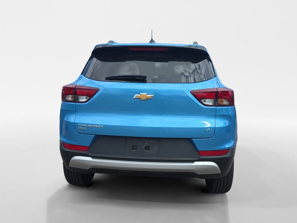 Used 2025 Chevrolet TrailBlazer LT AWD/4WD image 4