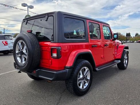 Used 2020 Jeep Wrangler Unlimited Sahara image 4