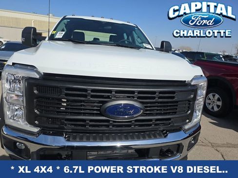 Used 2025 Ford F450 XL w/ XL Chrome Package image 2