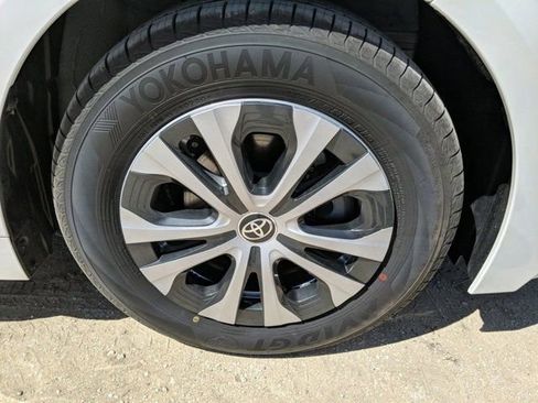 Used 2020 Toyota Corolla LE image 11