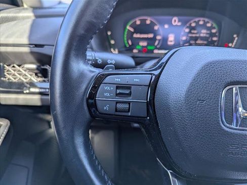 Used 2023 Honda Accord Touring image 13