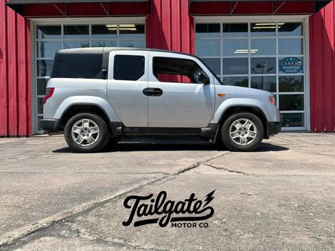 Used 2011 Honda Element LX image 1