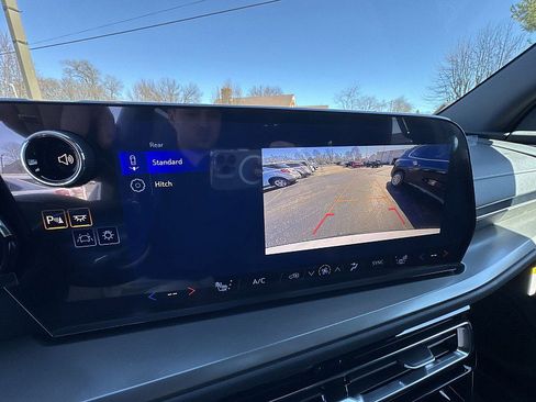 New 2026 Chevrolet Traverse LT w/ Midnight/Sport Edition image 5