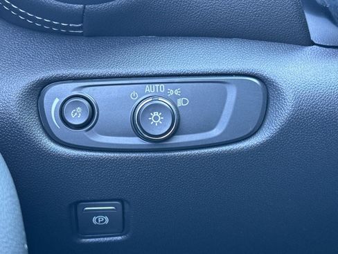 Used 2026 Chevrolet Blazer LT w/ Convenience Package image 40